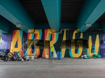 Museo Abierto de Bogotá: intervenciones en la Zona Bajo Puente de la Calle 153 con Autopista Norte. Colectivos UMS Crew y Agrupación Raíces. Fotos: Kadir Molano / Idartes.