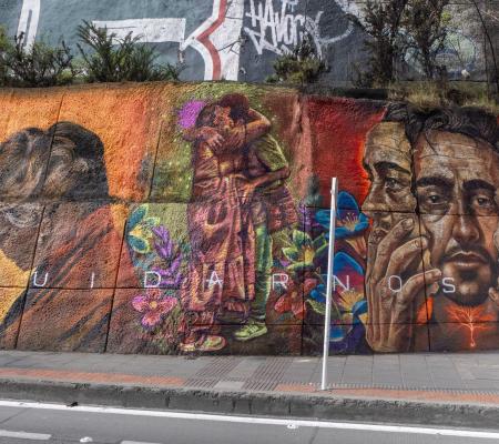 Cartografías del corazón: Corazones en tránsito en el Puente de la Vida